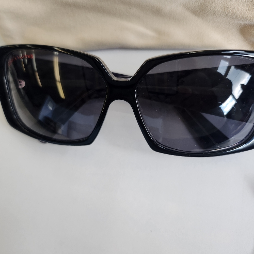 Authentic Louis Vuitton Sunglasses